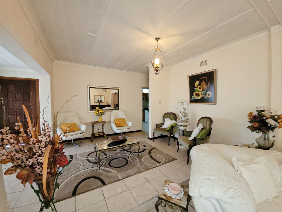 3 Bedroom Property for Sale in Flamwood North West